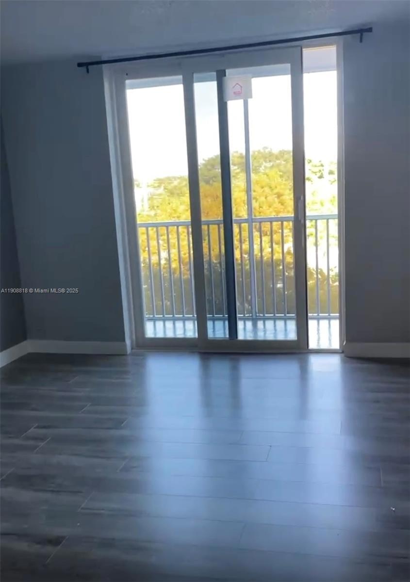 16851 NE 23rd Ave unit A519, North Miami Beach, FL 33160 - photo 1