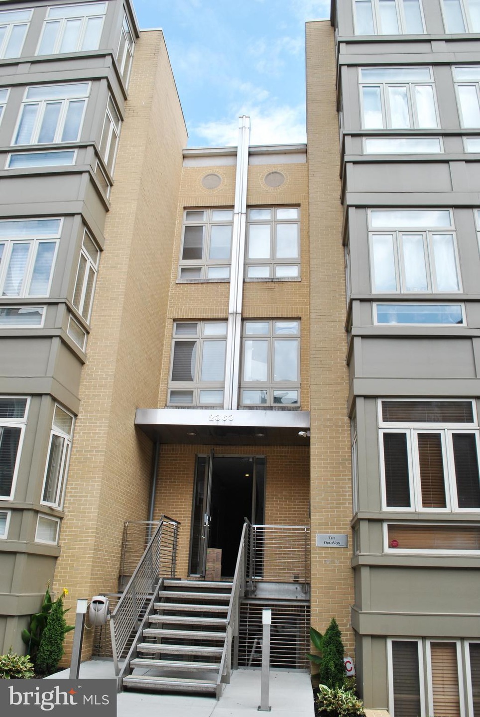 2363 Champlain St NW unit B, Washington, DC 20009 - photo 1