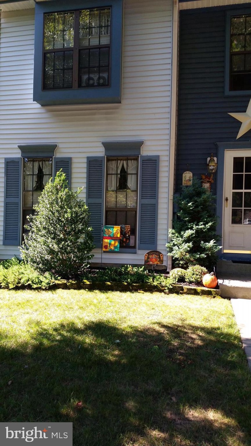 12 Chadwick Ct, Trenton, NJ 08691 - photo 1