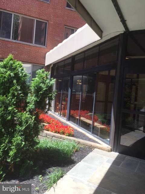 1011 Arlington Blvd unit 738, Arlington, VA 22209 - photo 1