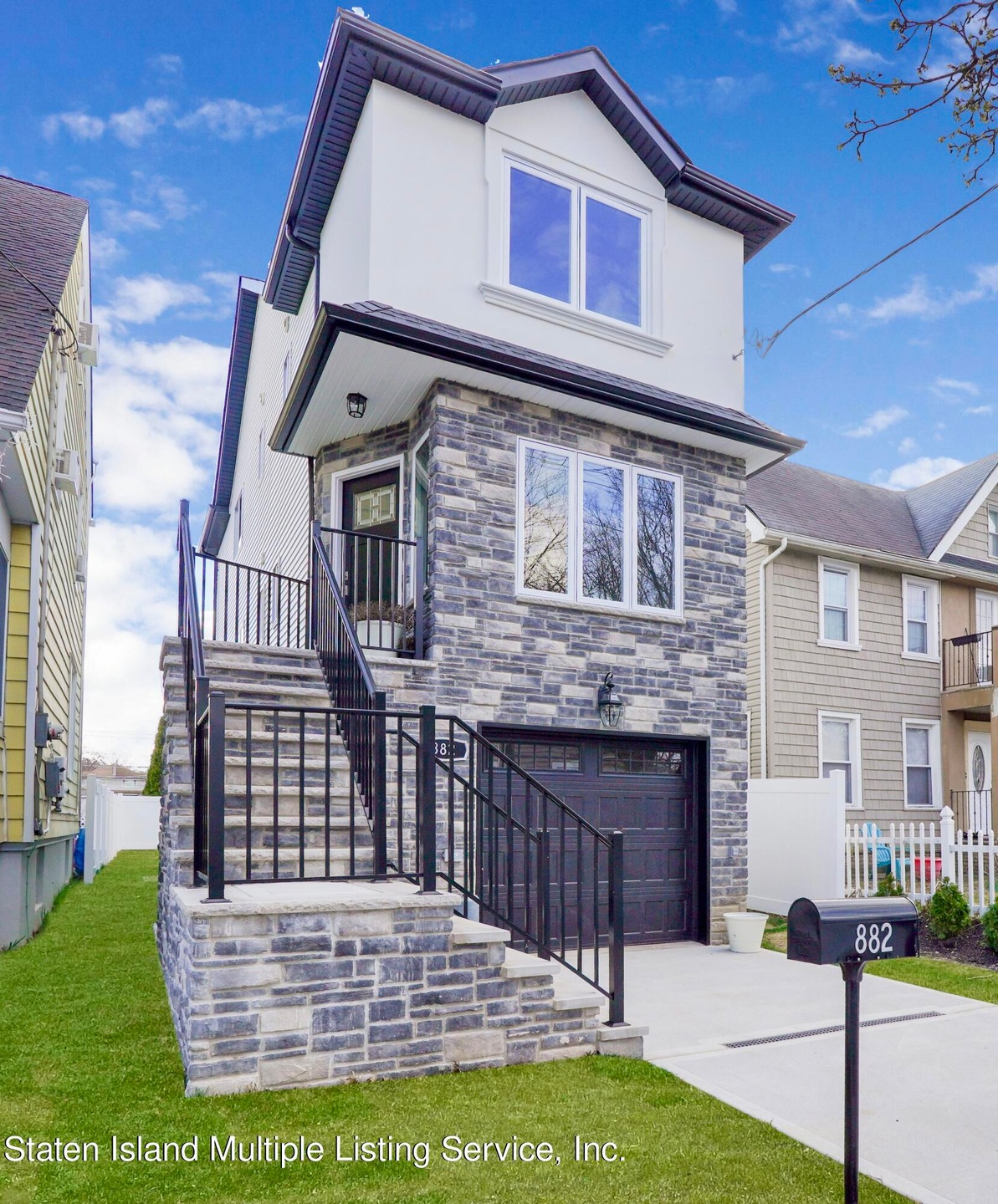 882 Delafield Ave, Staten Island, NY 10310 - photo 1