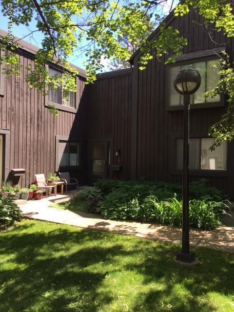 153 Selkirk Ct unit 112, Kalamazoo, MI 49006 - photo 1