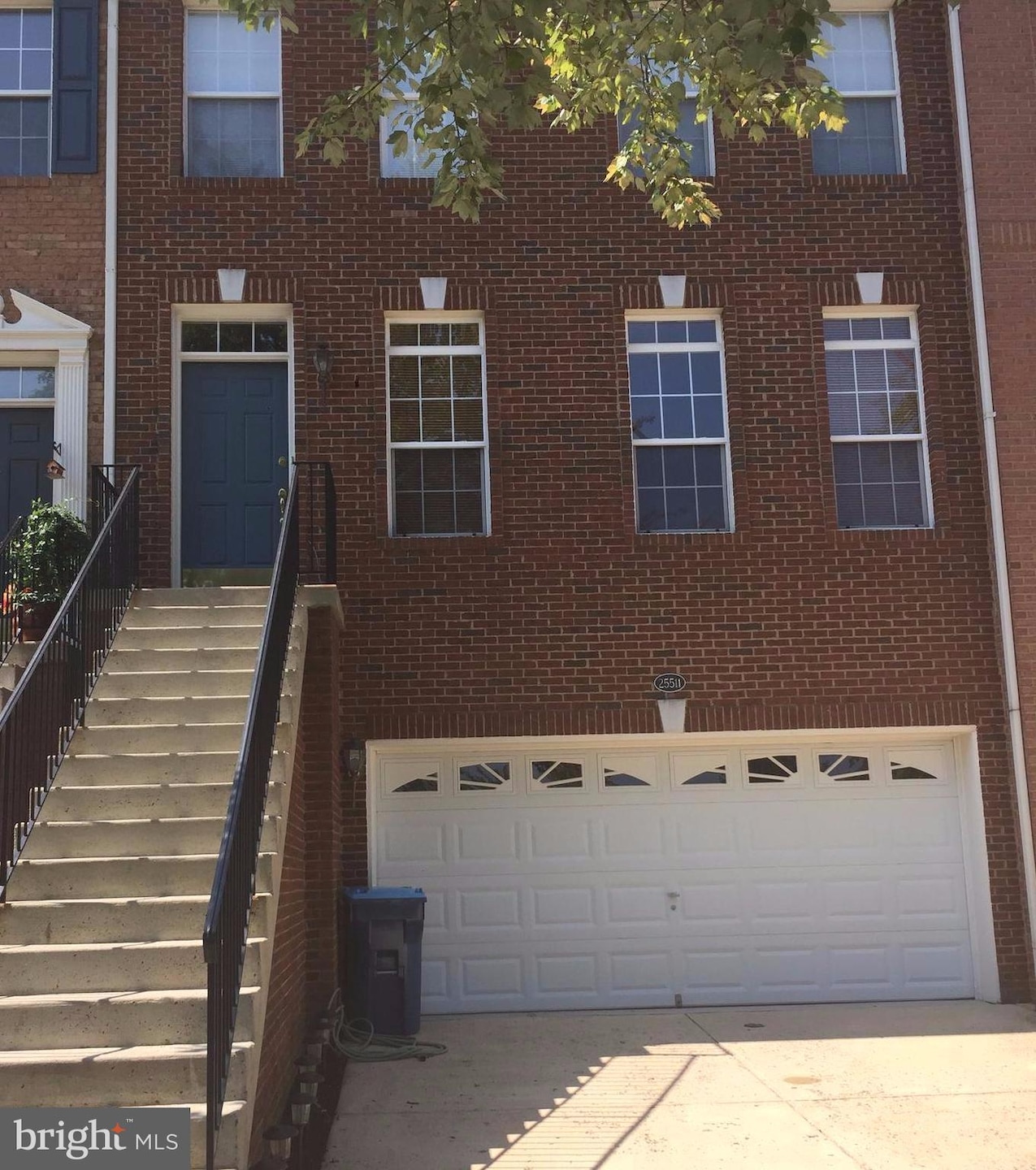 25511 Beresford Dr, Chantilly, VA 20152 - photo 1