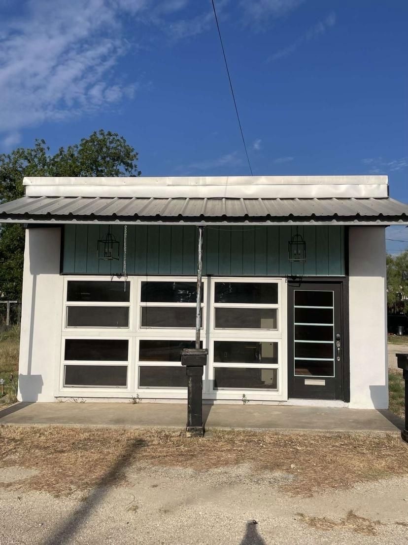 115 N 8th St, Junction, TX 76849 - photo 1