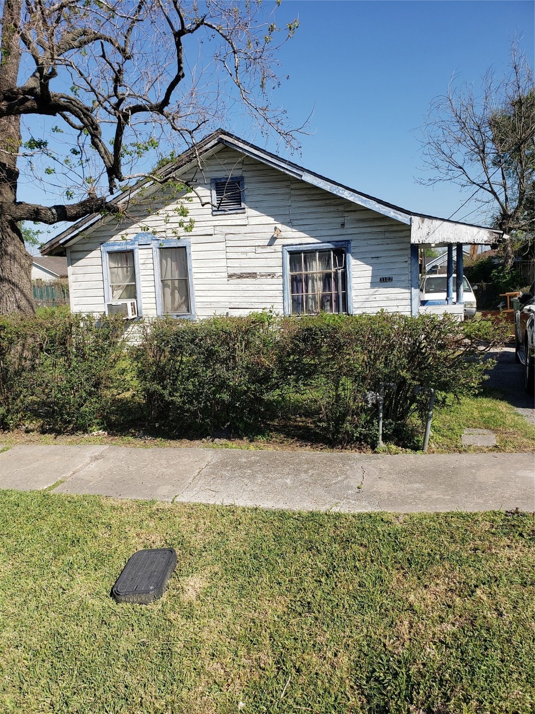 3127 Coal St, Houston, TX 77026 - photo 1