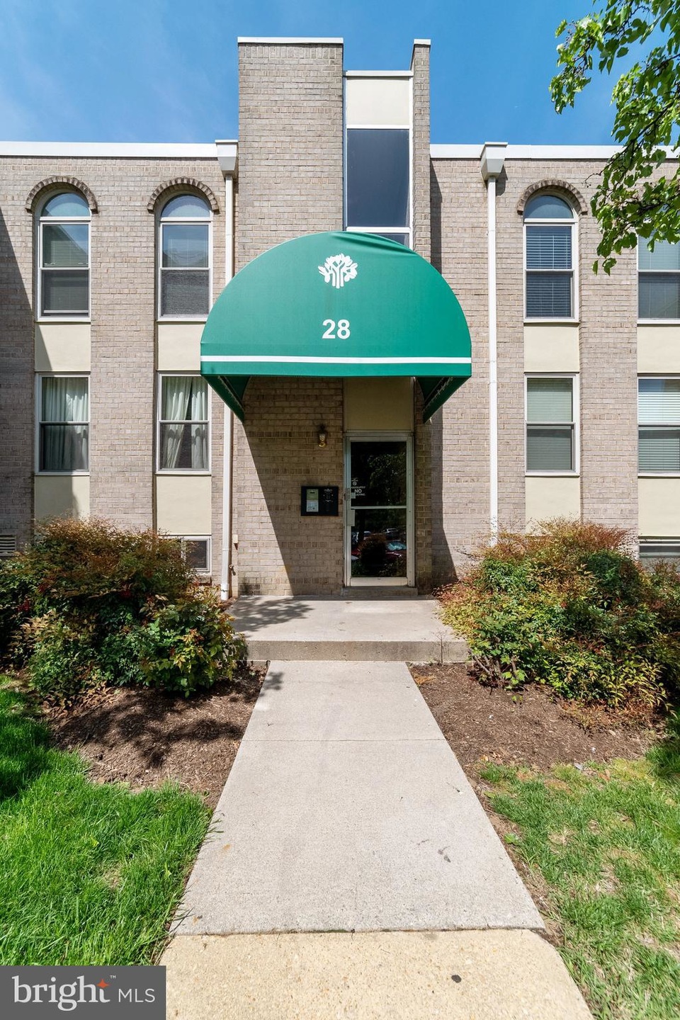 28 Canterbury Square unit 101, Alexandria, VA 22304 - photo 1