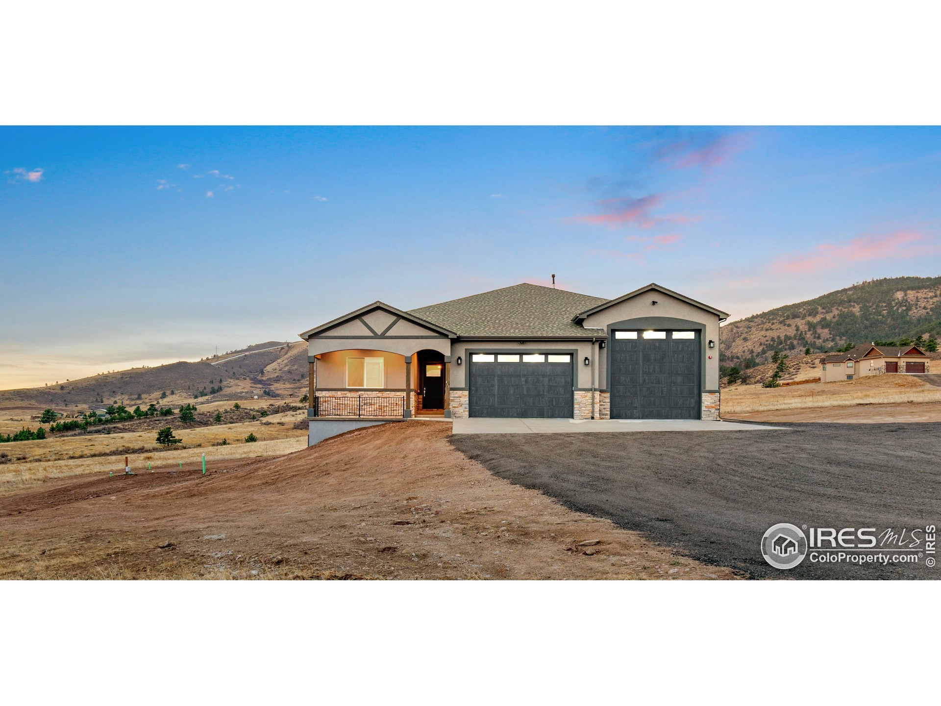 AMAZING CUSTOM-BUILT RANCH on 2.1 acres