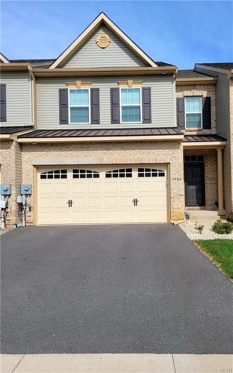 4462 Cottonwood Dr, Nazareth, PA 18064 - photo 1