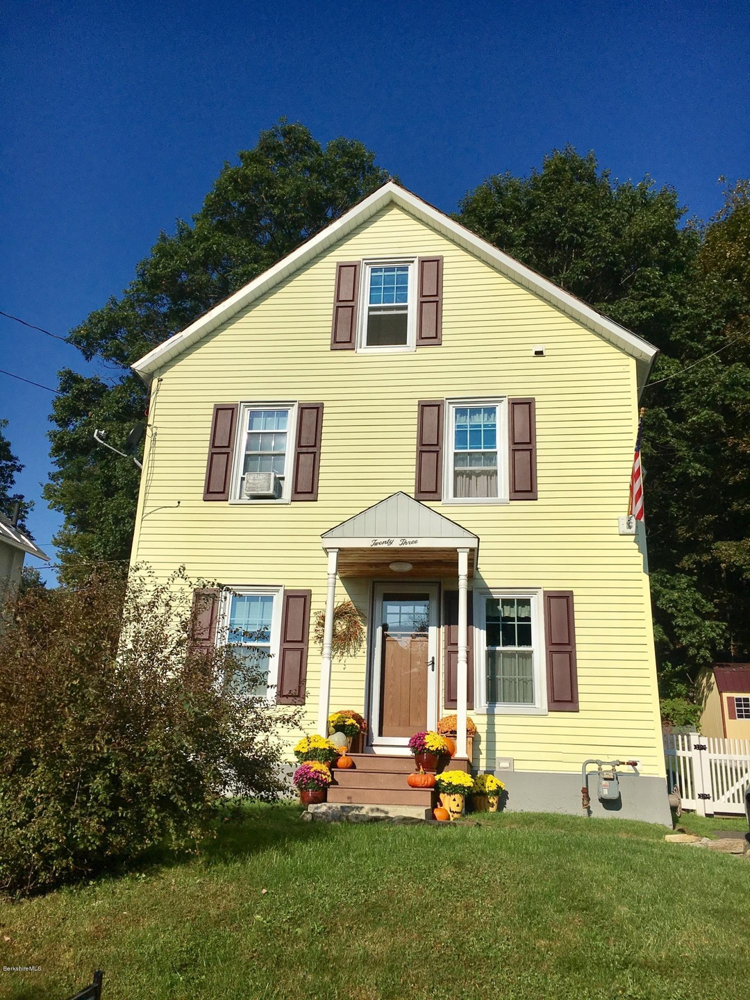 23 Nelson St, North Adams, MA 01247 - photo 1