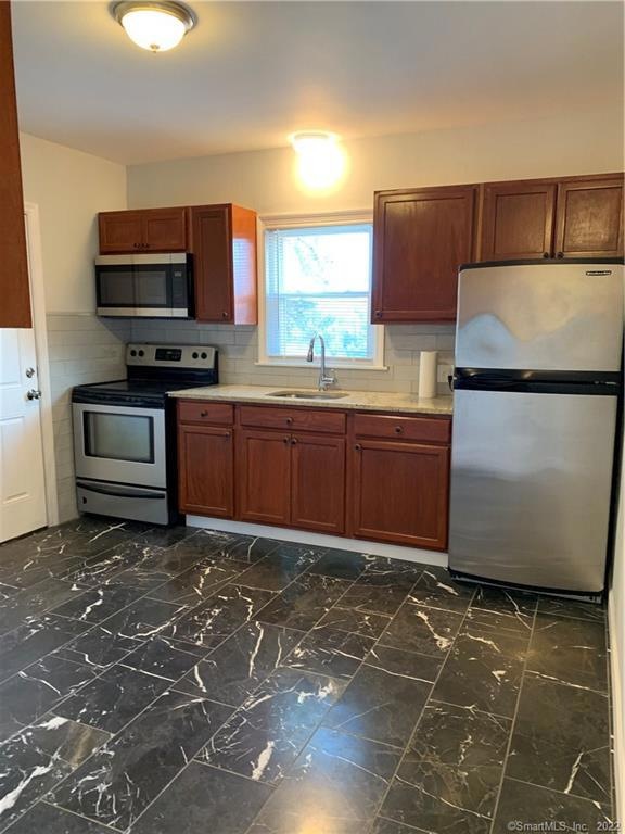 32 Slocum St, Waterbury, CT 06706 - photo 1