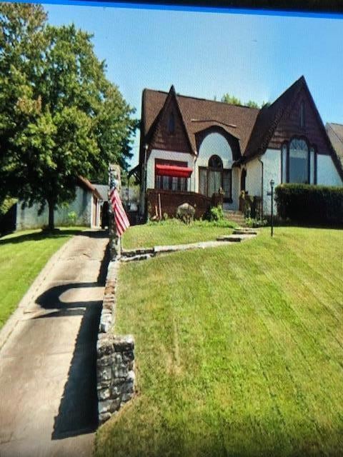 1512 N. Columbus St.