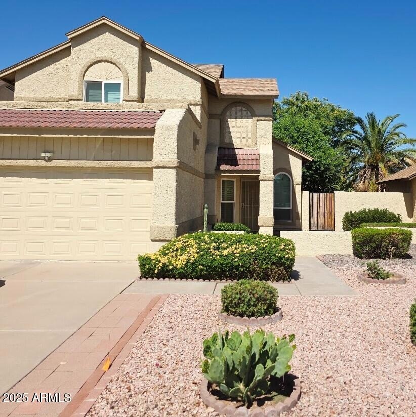 1606 N Apache Dr - Exterior