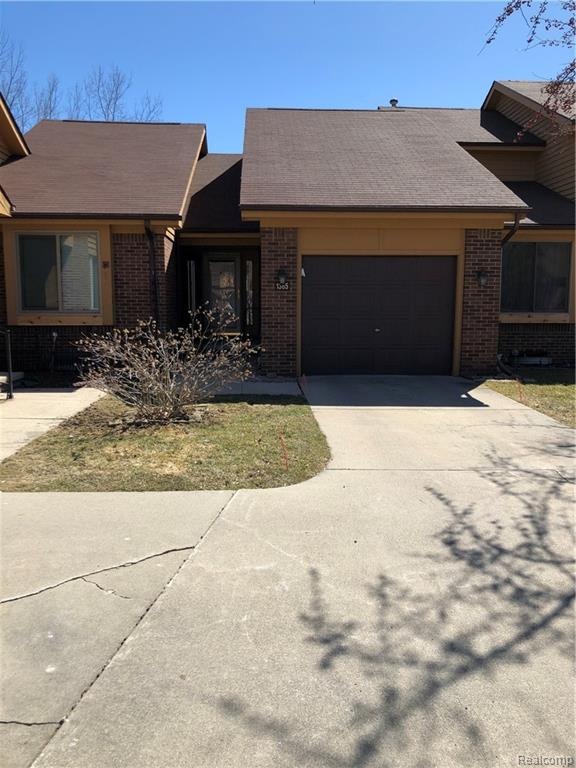 1365 Leisure Dr unit 11, Flint, MI 48507 - photo 1