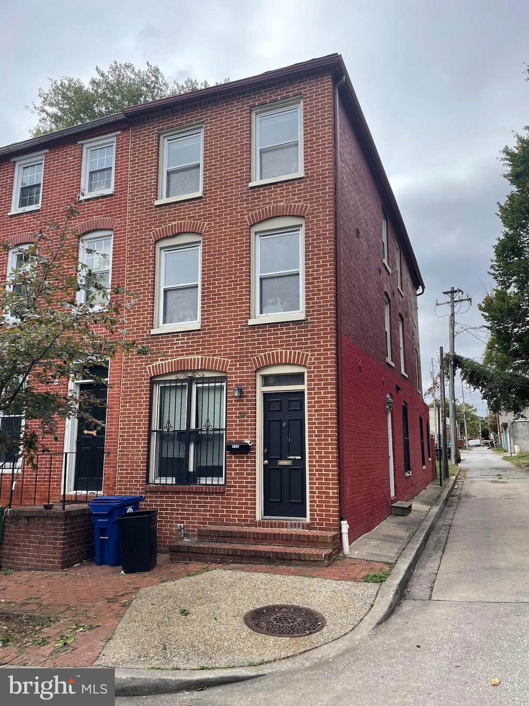 110 Scott St, Baltimore, MD 21201 - photo 1