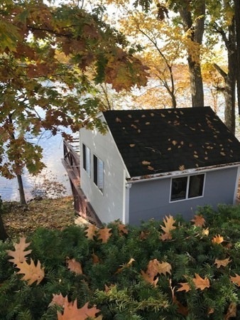 5 Rock Pond Ave, Georgetown, MA 01833 - photo 1