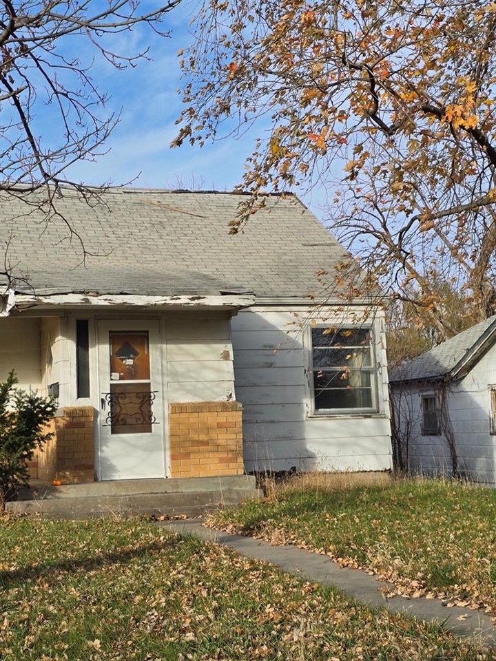 441 W 14th St, Concordia, KS 66901 - photo 1