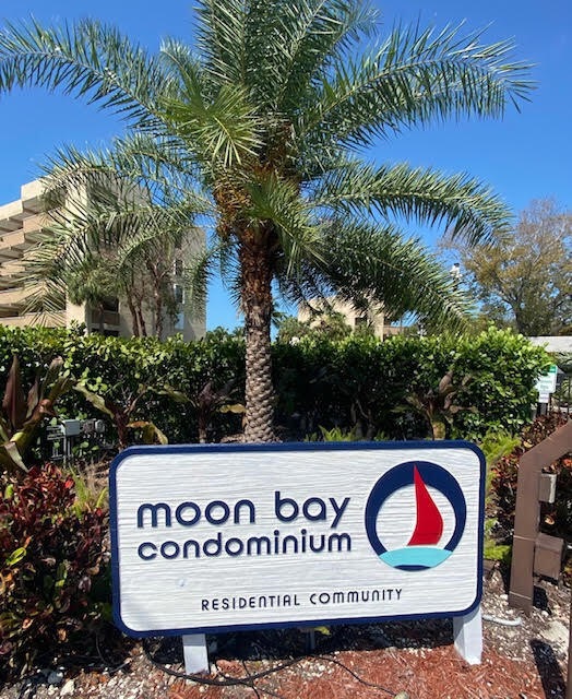 Moon Bay