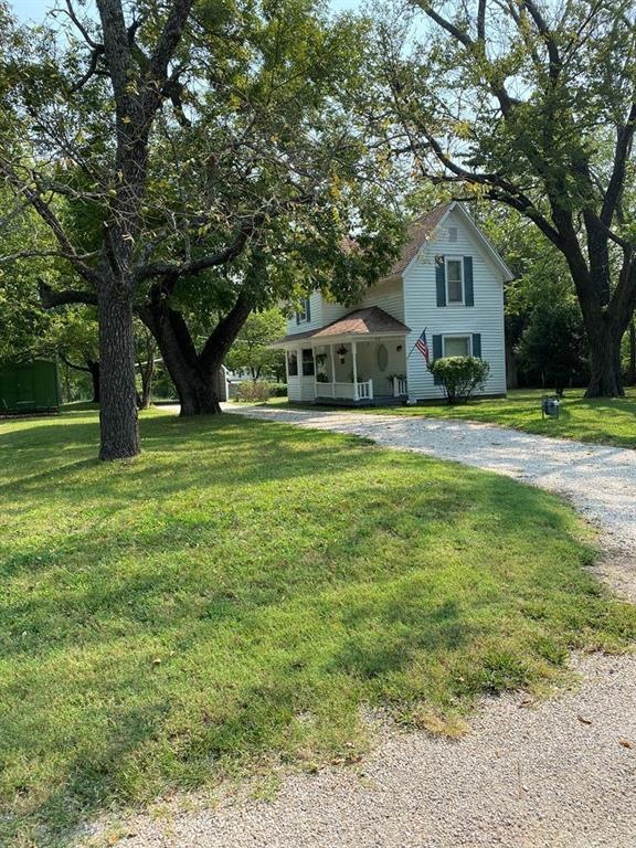 712 S Grove St, Yates Center, KS 66783 - photo 1