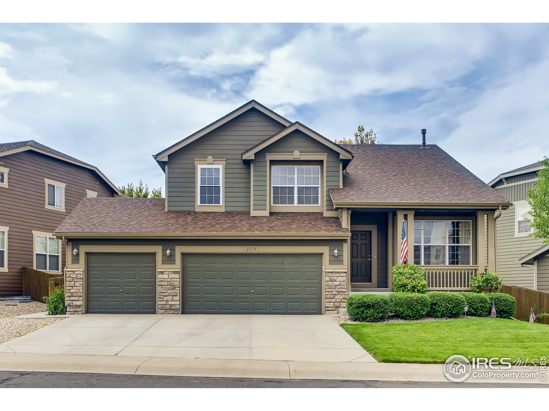 Home exterior painted less than 5 years ago.