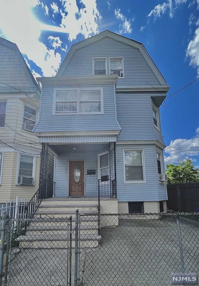 354 N 7th St, Newark, NJ 07107 - photo 1