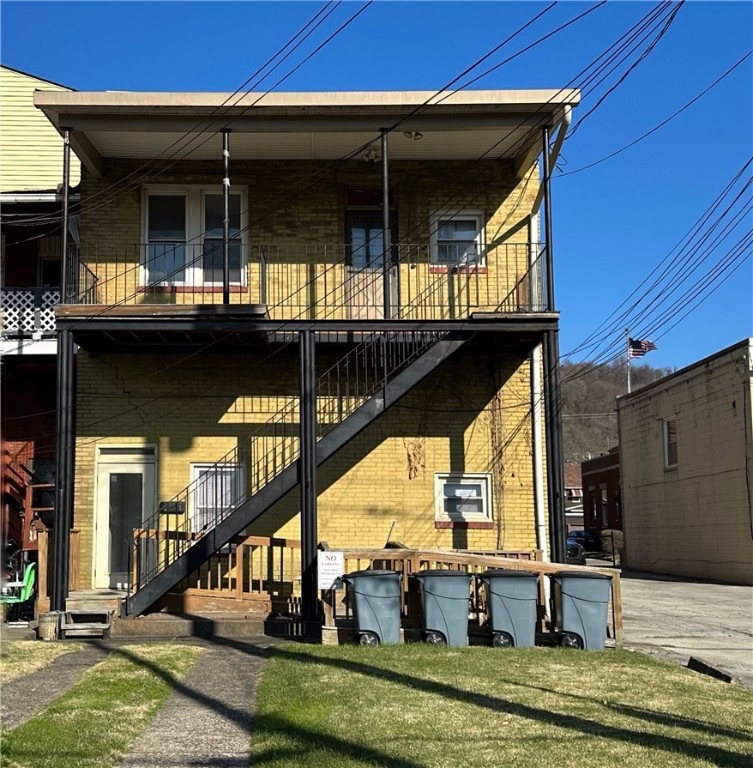 816 Midland Ave unit Rear, Midland, PA 15059 - photo 1