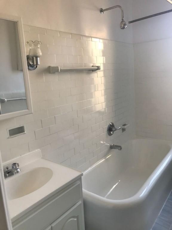 144-30 35th Ave unit C4, Flushing, NY 11354 - photo 1