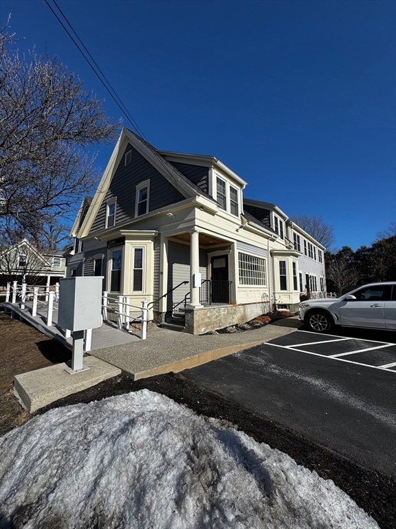 74 Elm St unit 5, Danvers, MA 01923 - photo 1