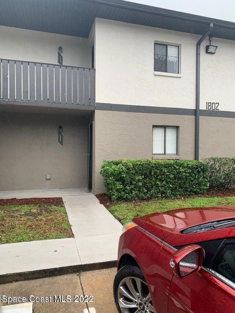 1802 University Ln Unit 202