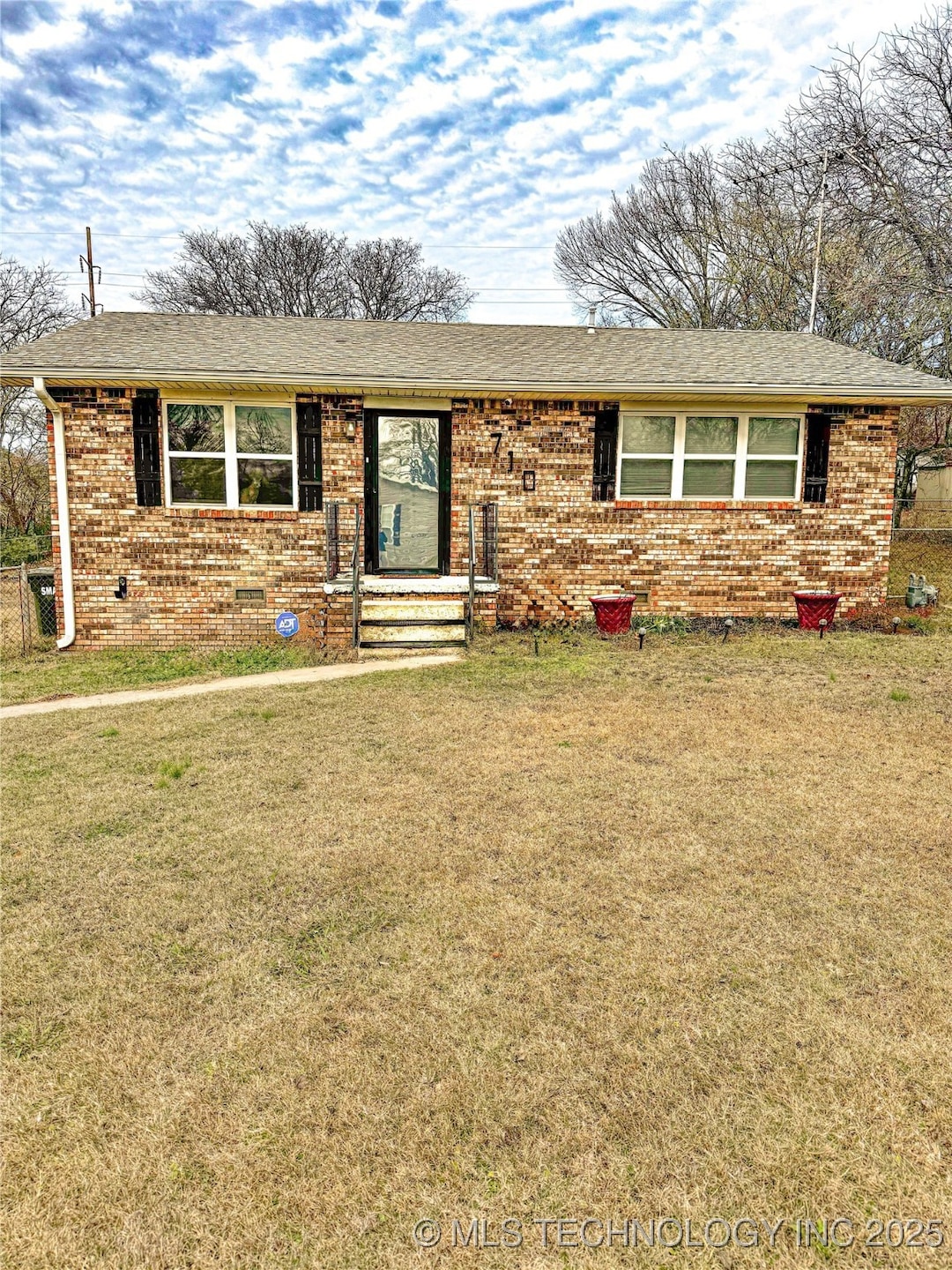 710 W Tahlequah Ave, Sulphur, OK 73086 - photo 1