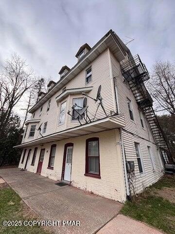 383 Old Route 940 unit 302, Pocono Pines, PA 18350 - photo 1