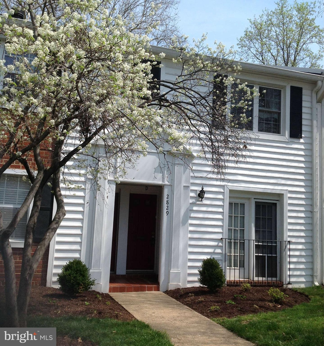 2829 S Wakefield St unit D, Arlington, VA 22206 - photo 1