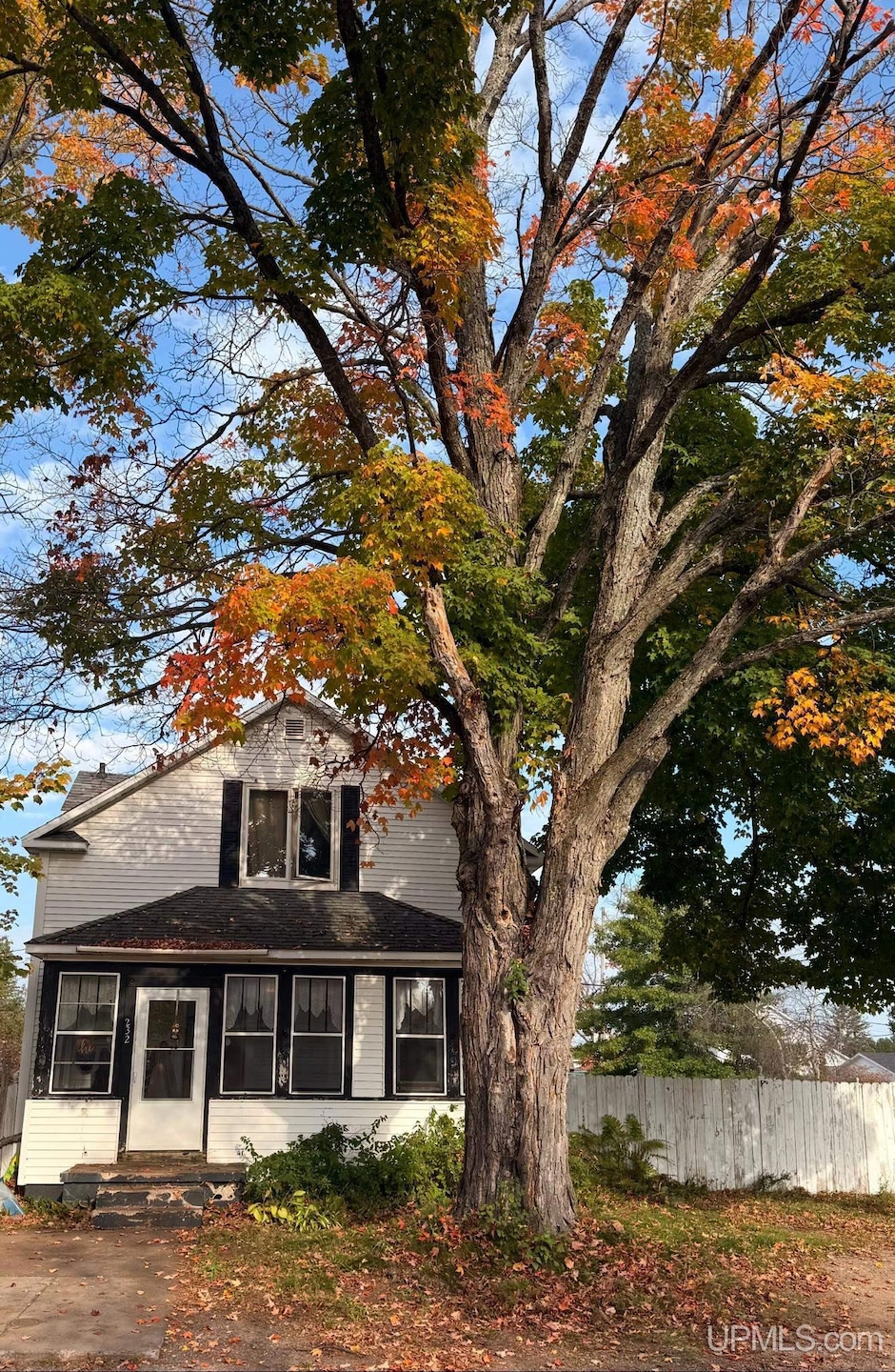 232 W Jasper St, Gwinn, MI 49841 - photo 1