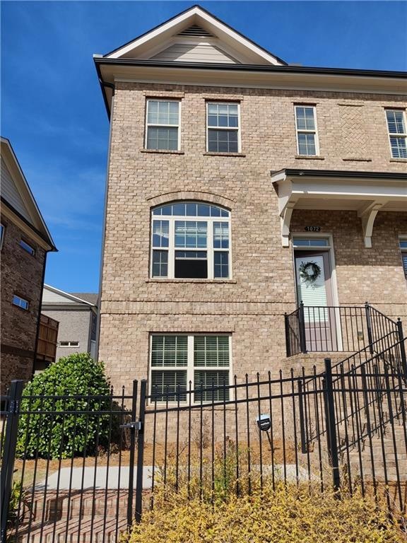 1072 Township Square, Alpharetta, GA 30022 - photo 1