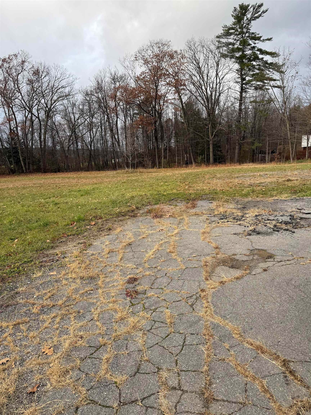 81 River Rd, Charlestown, NH 03603 - photo 1