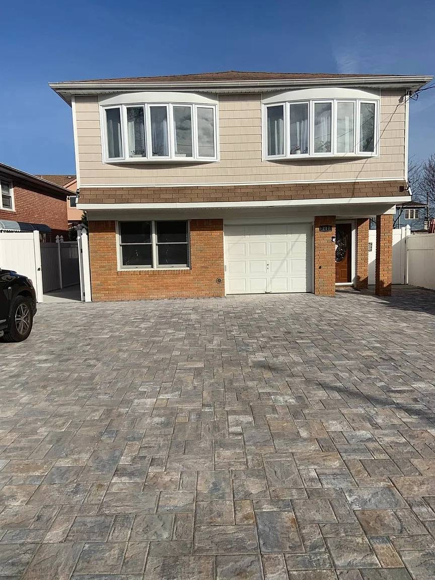 For Rent $2,200/month