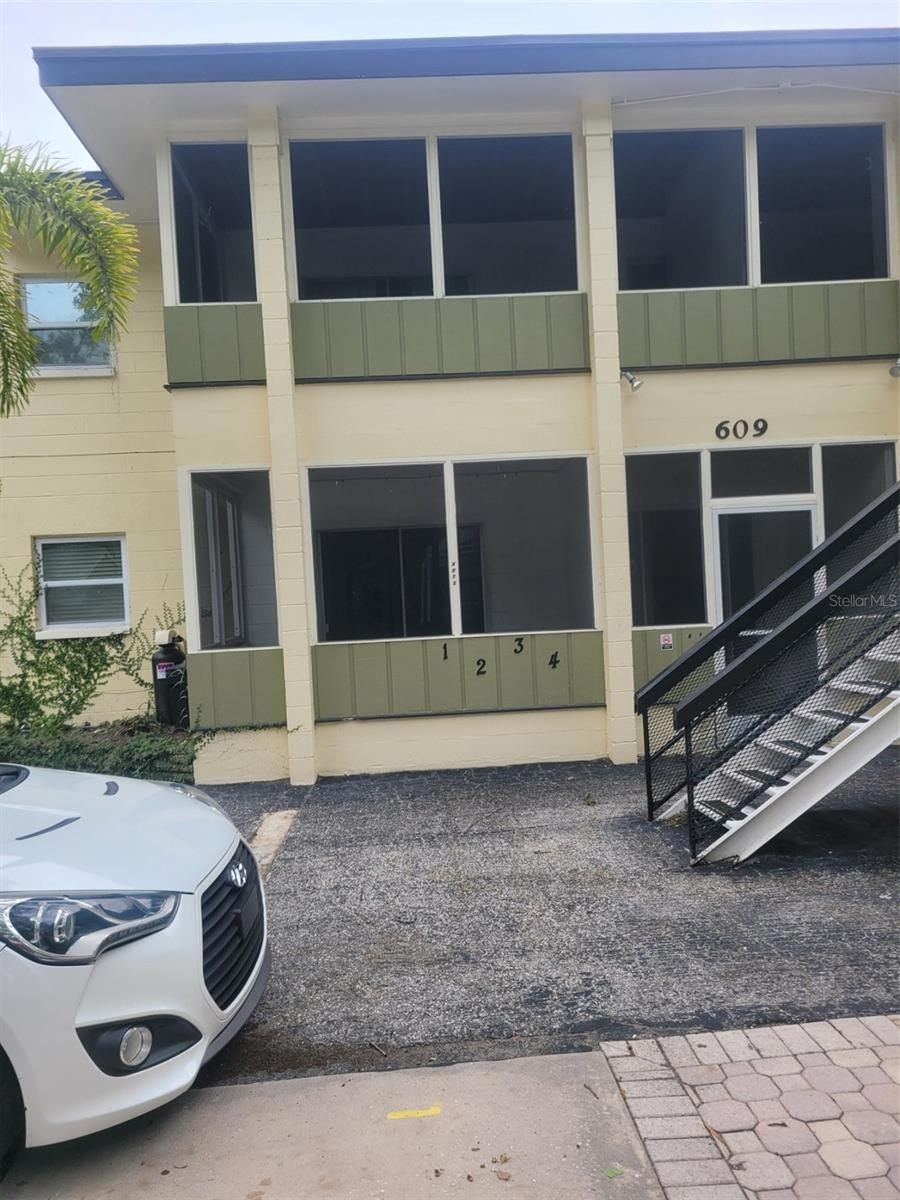 609 Oak Ave unit 4, Clearwater, FL 33756 - photo 1