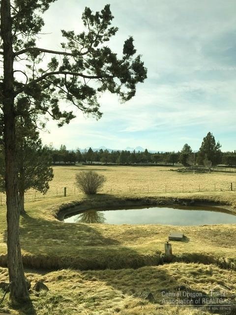 62660 Stenkamp Rd, Bend, OR 97701 - photo 1