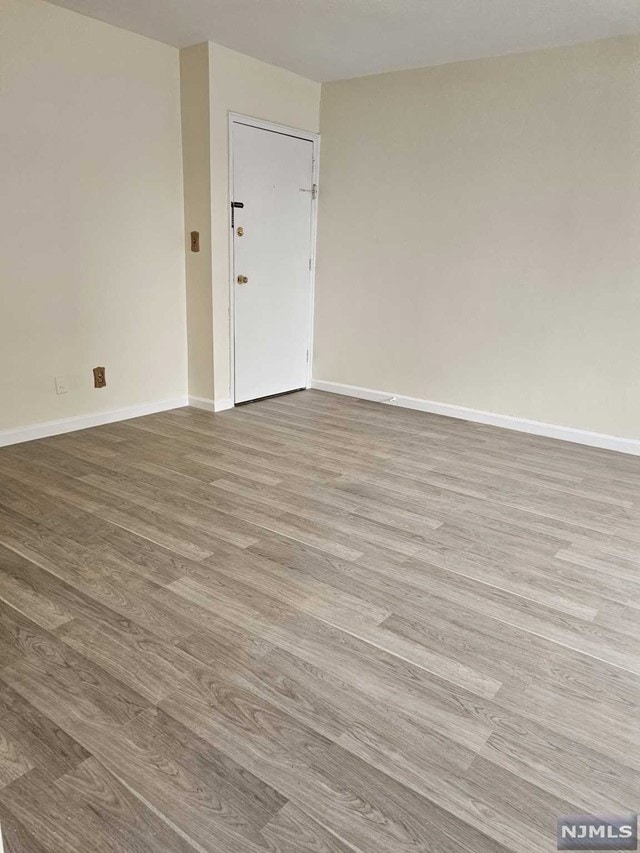 729 Broad Ave unit 4, Ridgefield, NJ 07657 - photo 1