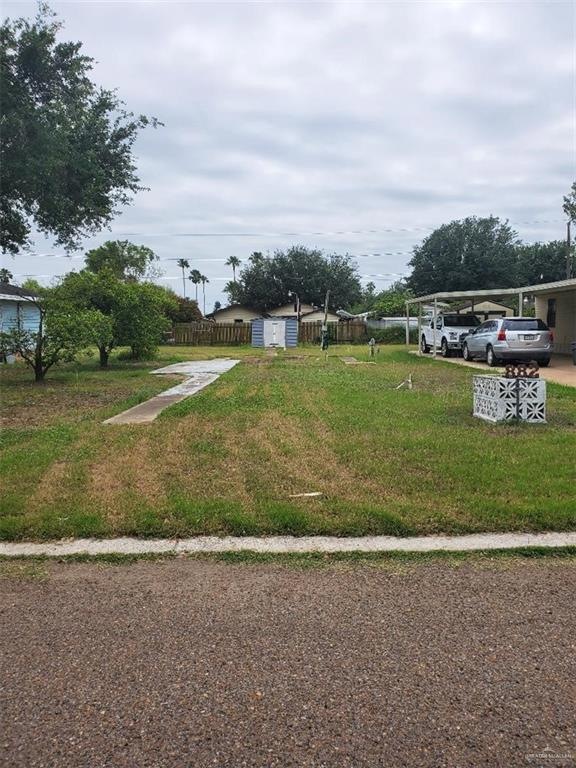 882 Kennard St, Donna, TX 78537 - photo 1