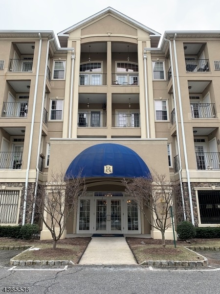 7305 Ravenscroft Rd, Clifton, NJ 07013 - photo 1