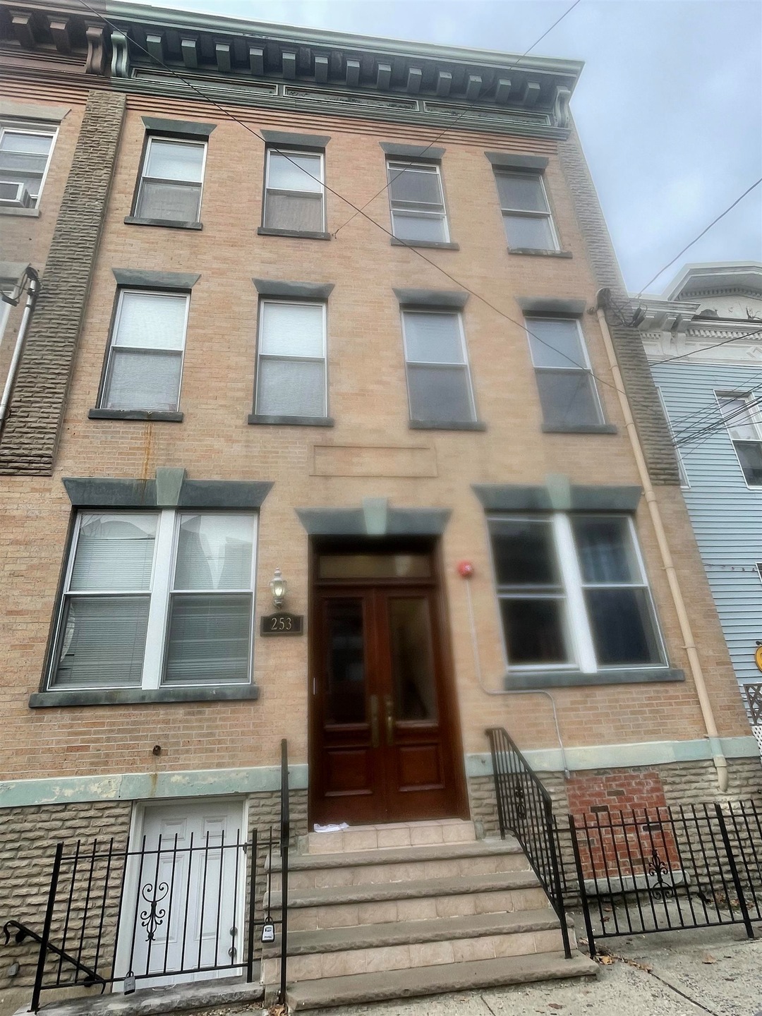 253 New York Ave unit 1R, Jersey City, NJ 07307 - photo 1