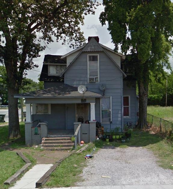 2101 E 12th