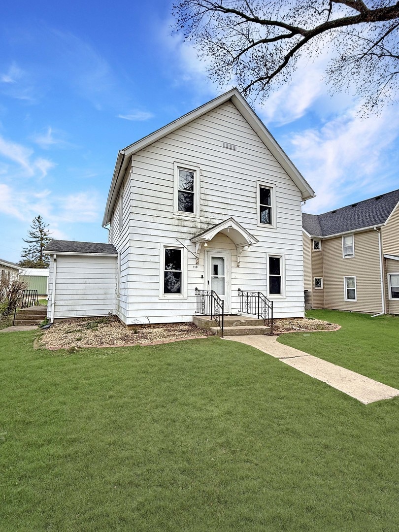 119 W Olive St, Mc Connell, IL 61050 - photo 1