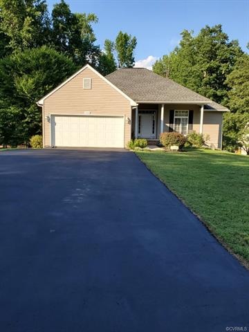 968 Lake Heritage Dr, Ruther Glen, VA 22546 - photo 1