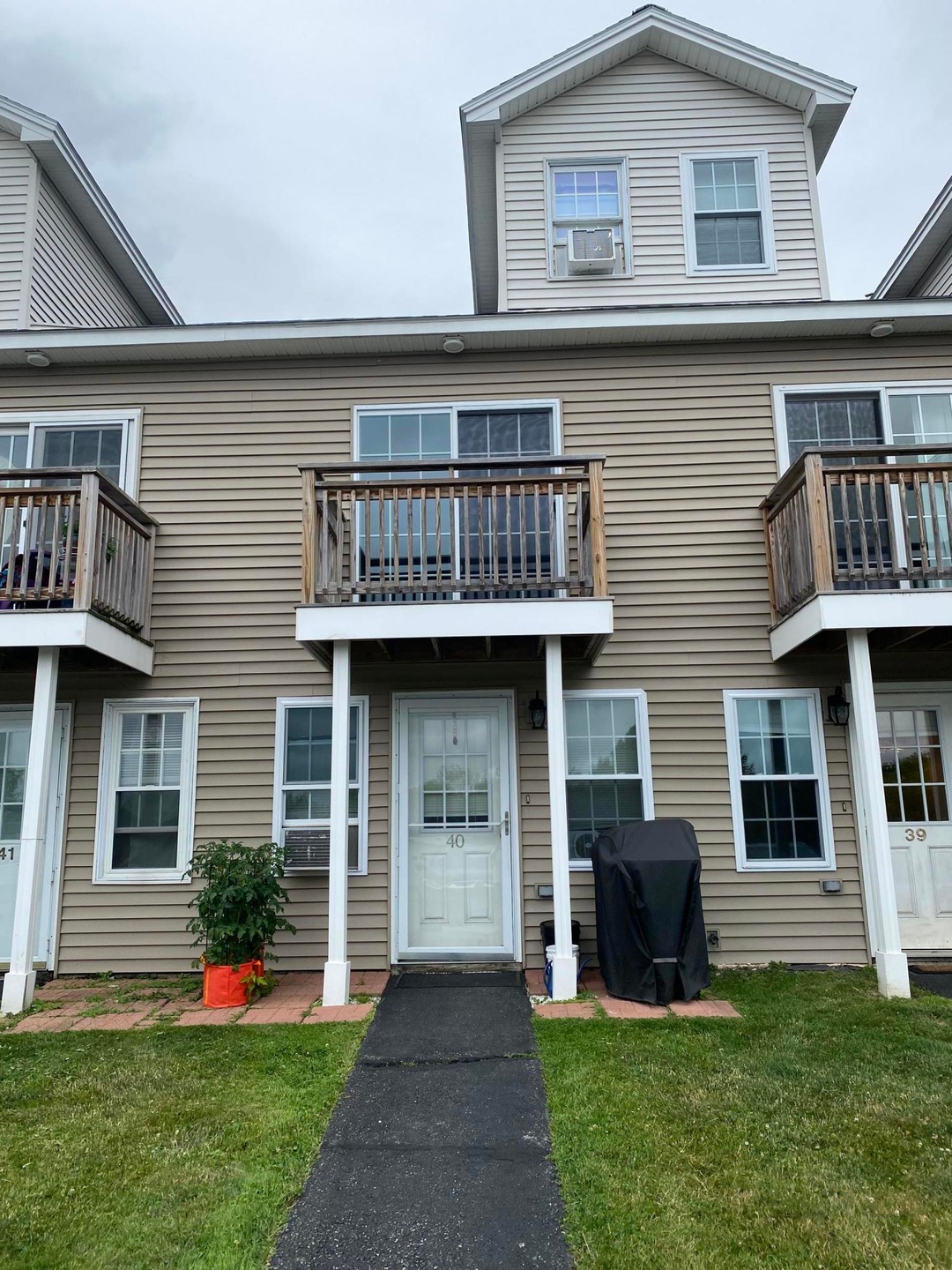 1 Exterior