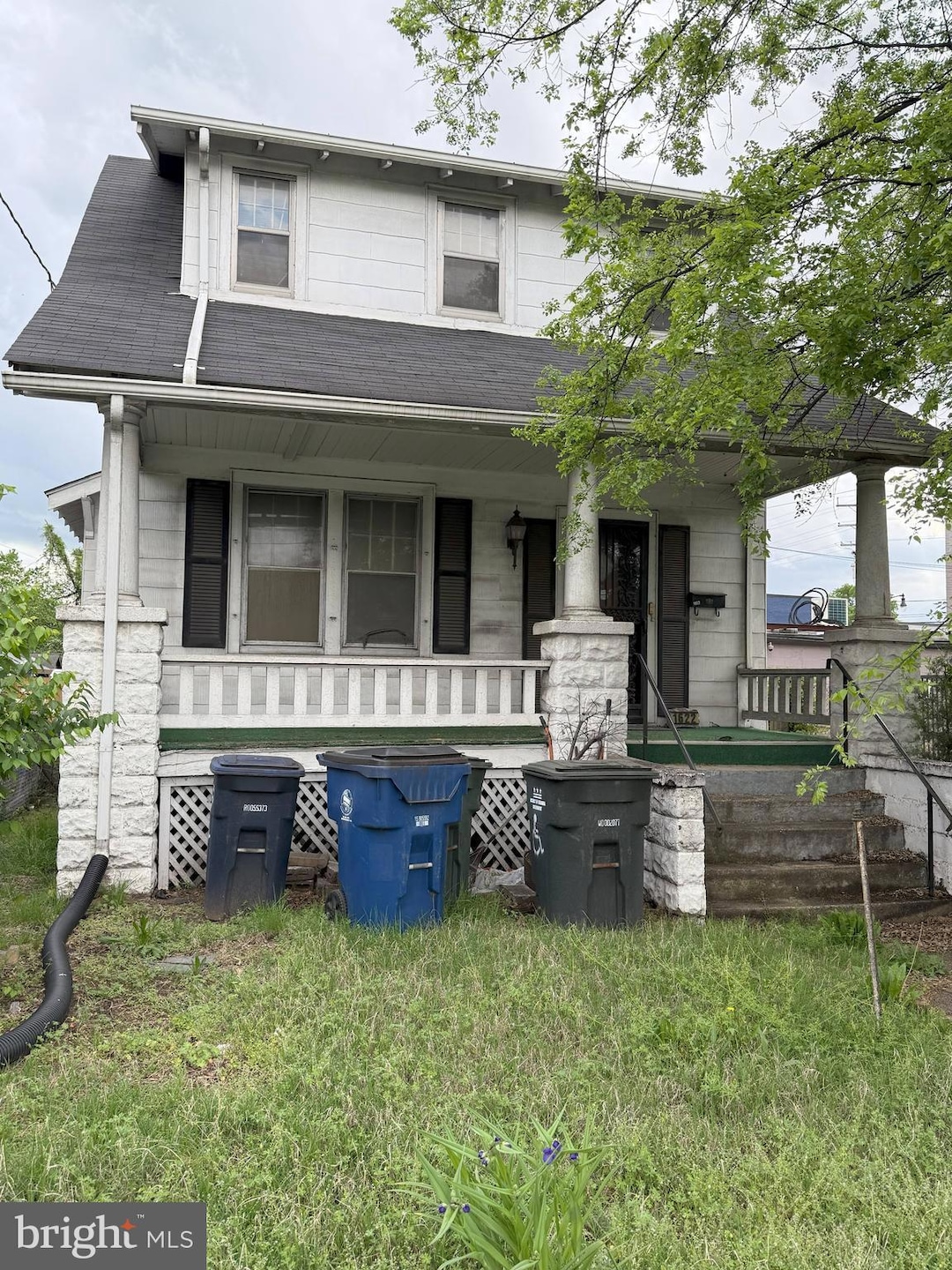 Under Contract $325,000