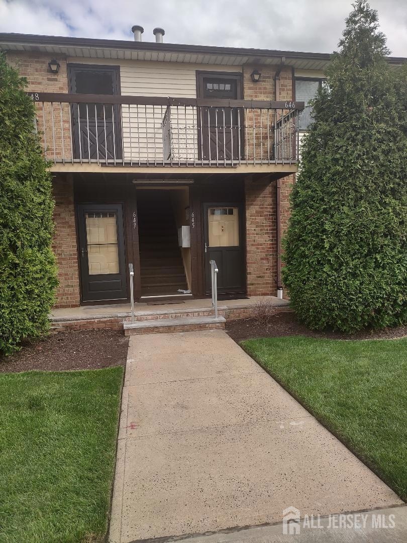 Under Contract $299,000