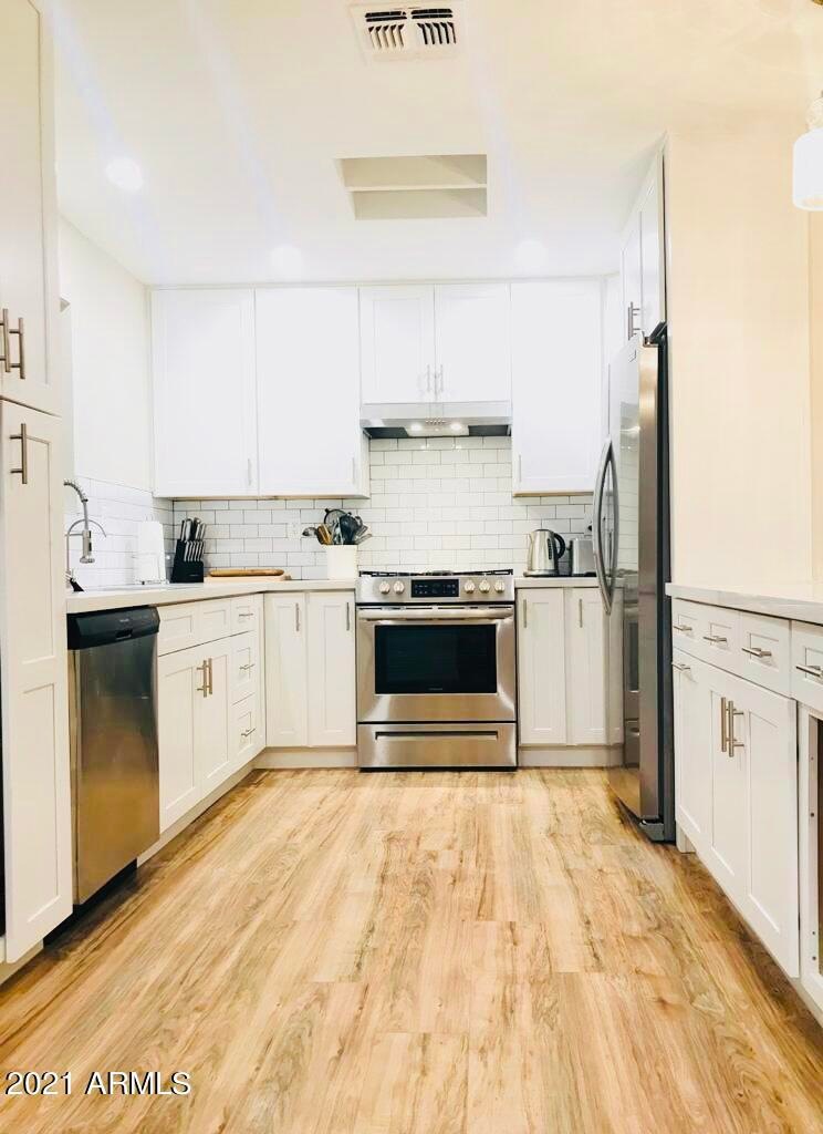 1421 E Griswold Rd, Phoenix, AZ 85020 - photo 1