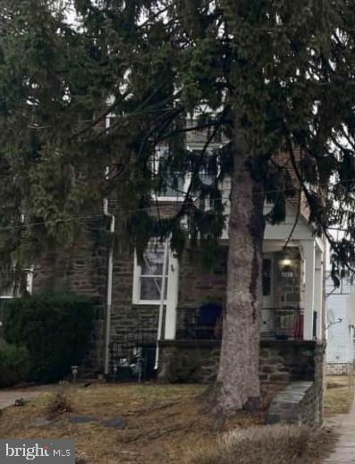 201 N Cedar Ln, Upper Darby, PA 19082 - photo 1