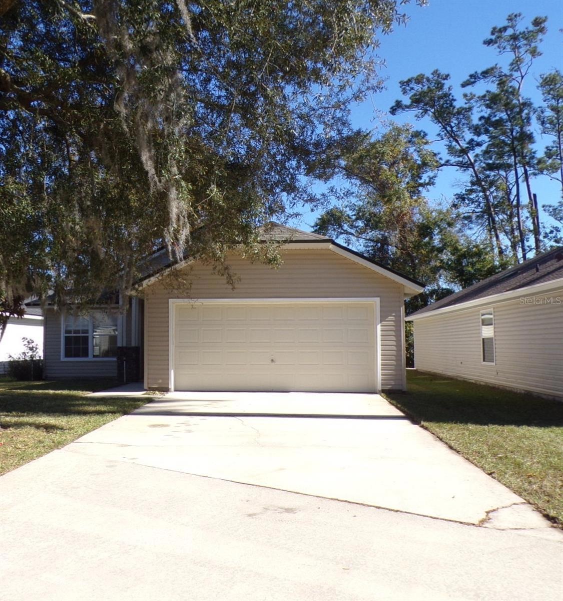 10405 Centerwood Ct, Jacksonville, FL 32218 - photo 1